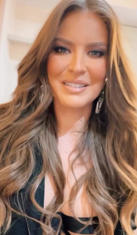 大きな黒い猫OnlyFans ホットセクシー アーカイブ