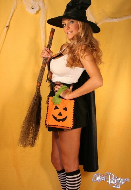 Ember Reigns ポルノ女優 ギャラリー