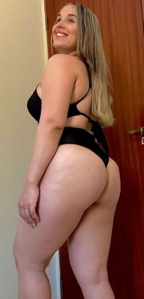 Luana Lua セックスモデル 写真