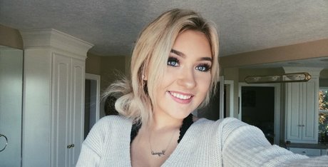 Olivia Haugen セクシーモデル ギャラリー