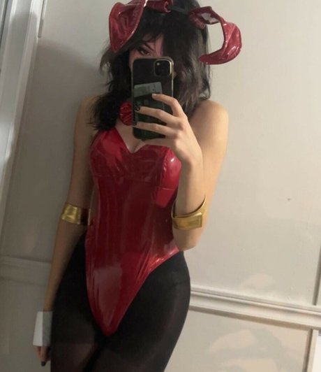 Julzzess エロティックなポルノスター 写真