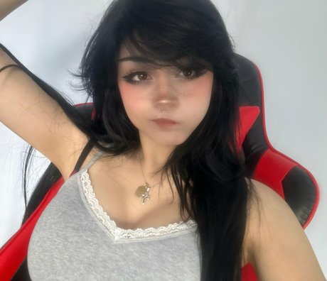 Julzzess HDポルノスター 写真