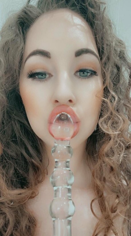 甘いおまんこオンリーファンズ アートヌード 写真