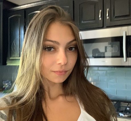 Elena Lukin 素敵なスター 写真