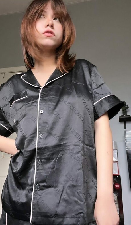 ellegarci アダルトスター 画像