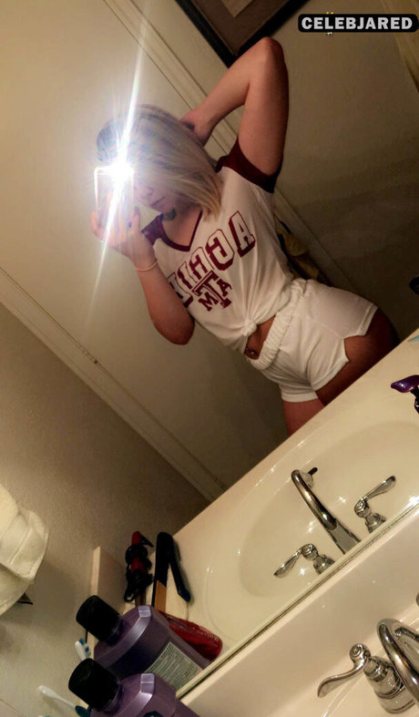 巨乳のオンリーファンズ パーフェクト 写真