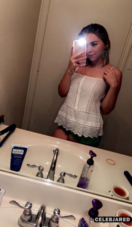 セクシーなドレスOnlyFans 無料ポルノ 画像