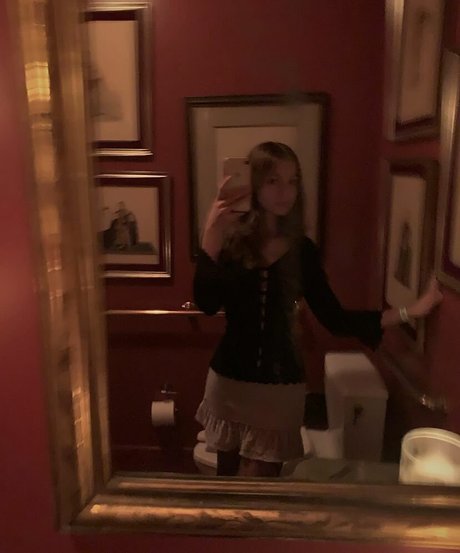 Anika Grace 美しいポルノスター 画像