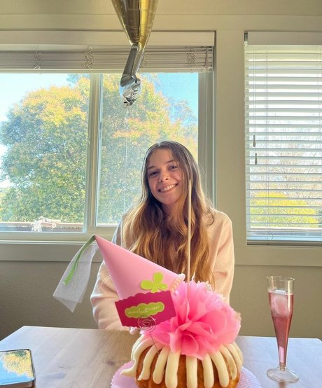 Anika Grace 独占ポルノスター 写真