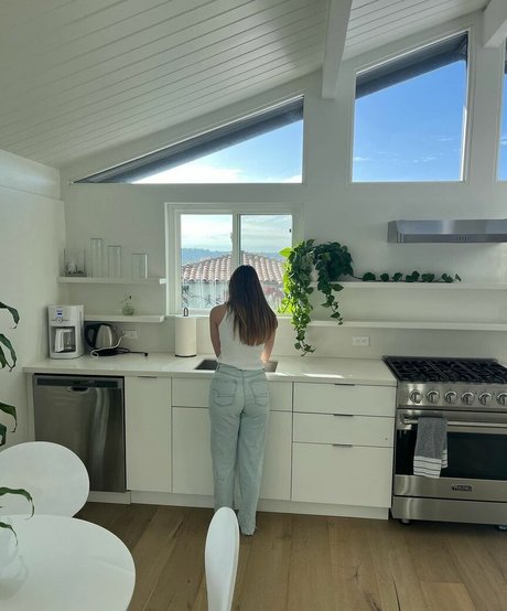 Anika Grace アートモデル アーカイブ