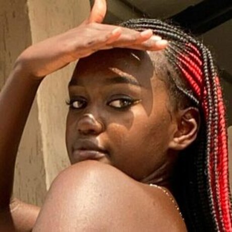 興奮した看護師OnlyFans セクシー裸 写真