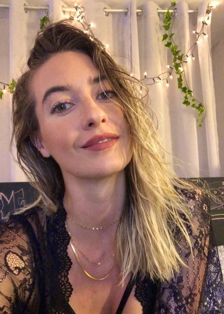 ElectricApril アートポルノスター 写真