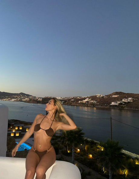 _desireelanza アダルトモデル 画像