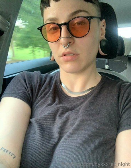 nyxxx at night ホットなポルノスター 画像