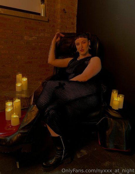 巨乳の熟女オンリーファンズ 美しいxxx 写真