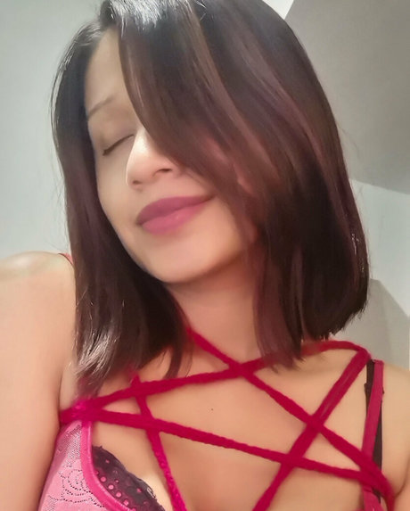 agathayuefree ポルノスター アート ギャラリー