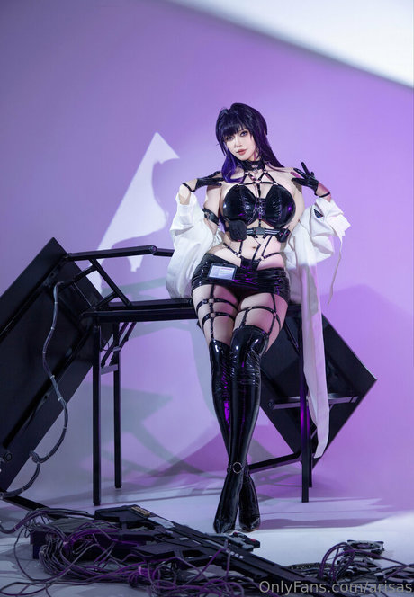 Arisa S 美しいポルノスター 画像