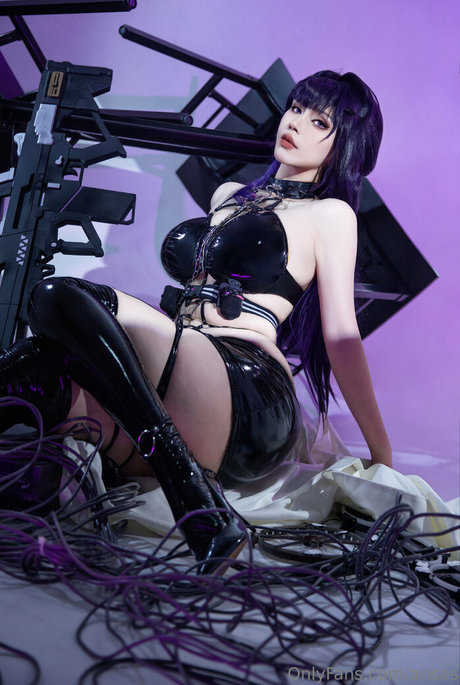 Arisa S ポルノスター 写真