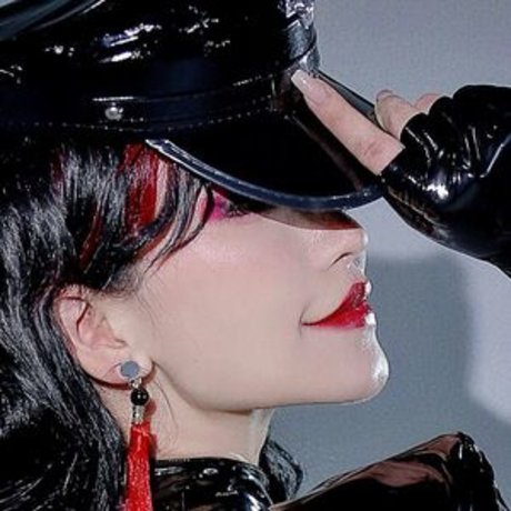 足の赤毛のオンリーファンズ ホットポルノ 写真