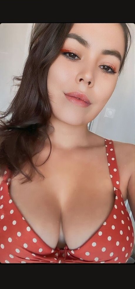 巨乳ブルネットオンリーファンズ 無料 写真