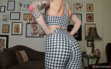 blairlennoxx ポルノスター アート 写真