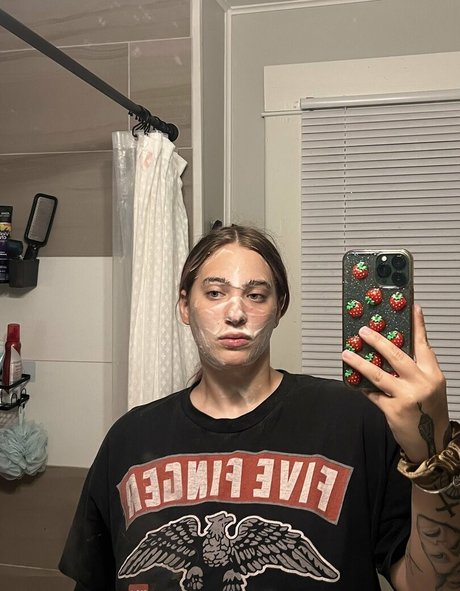 Sophia Cundiff アートモデル 写真