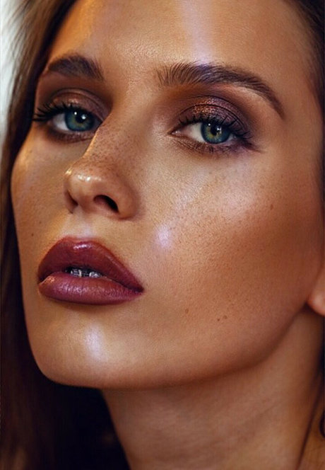 Lana Voronina ポルノモデル 写真