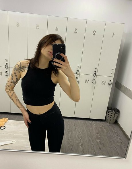 Elis222 ポルノスター 画像