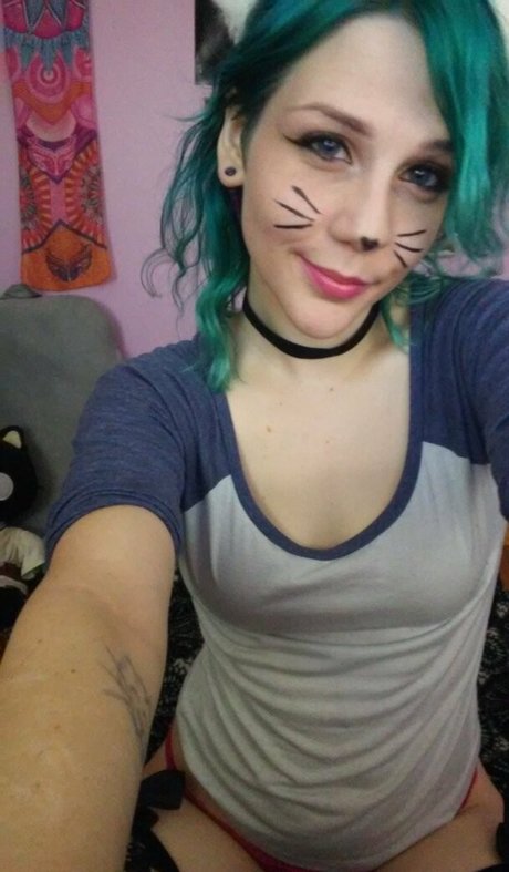 trickynymph ヌードのポルノスター 写真