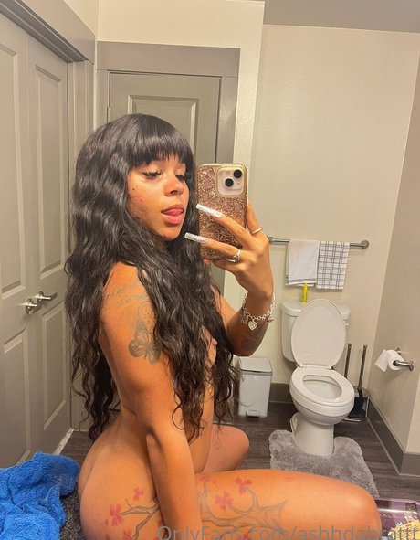 ashhdabrattt ポルノスター セクシー ギャラリー