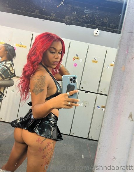 ashhdabrattt 独占ポルノスター ギャラリー