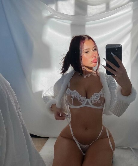 Hannahdenisee アートモデル 画像