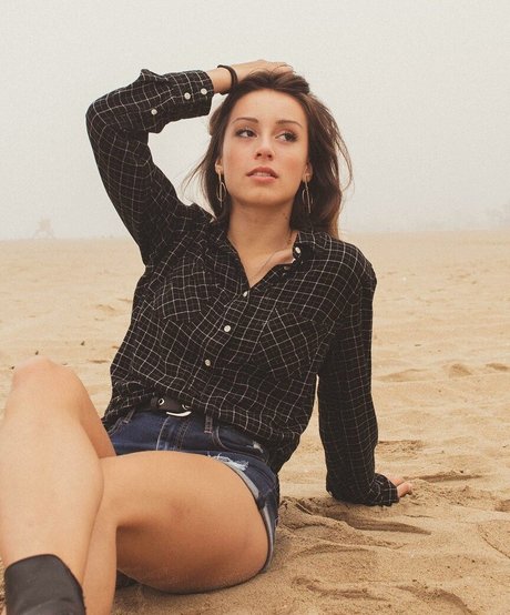 Serena Mello ポルノスター アート 写真