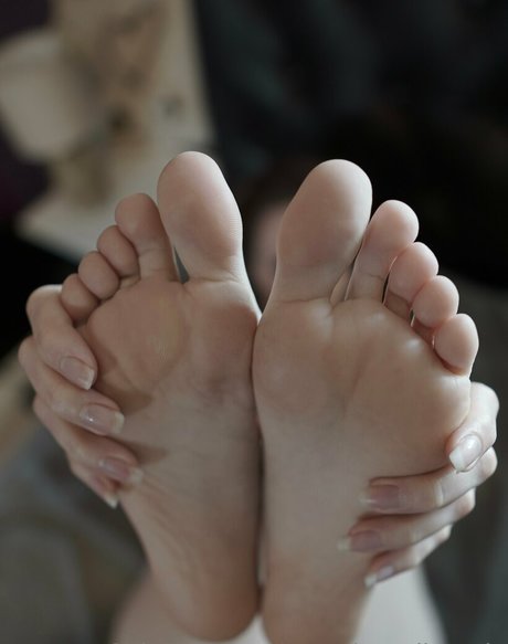 ravenloveslingerie ホットなスター 画像