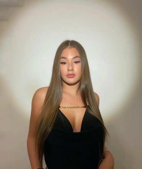 垂れ下がった熟女OnlyFans セックス 画像