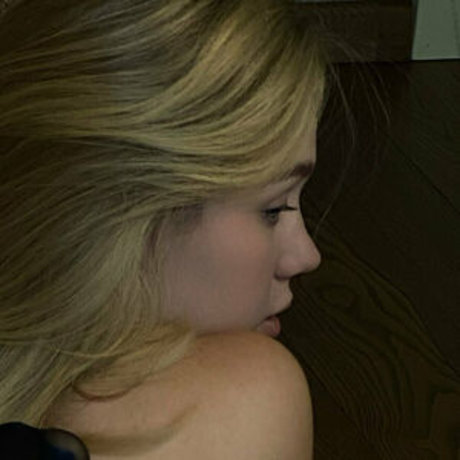 va lery エロティック女優 ギャラリー