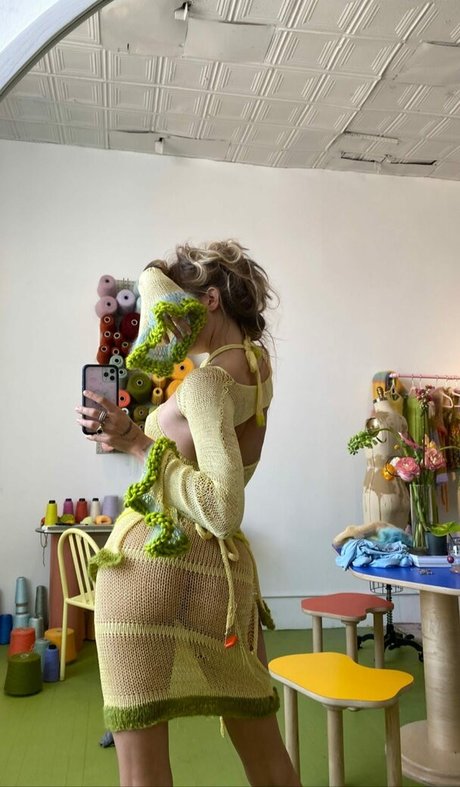 Lindsay Vrckovnik Linmick ポルノモデル ギャラリー