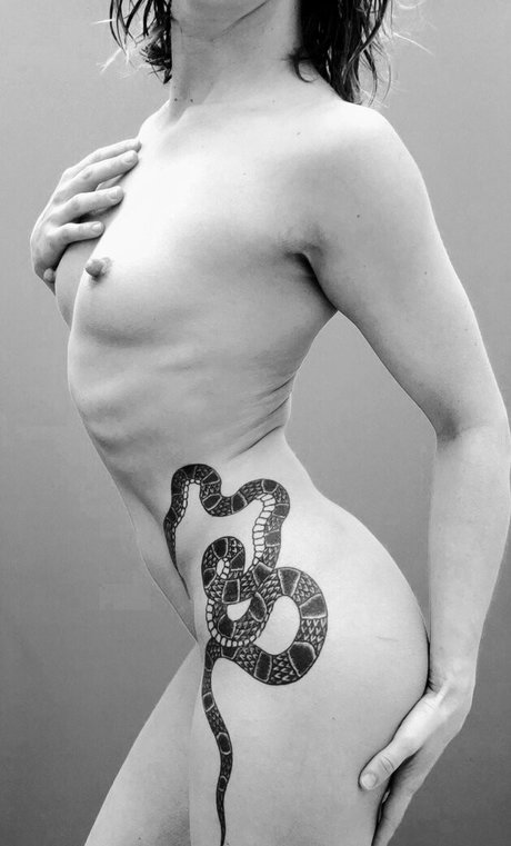 mayloveyou ポルノスター アート ギャラリー