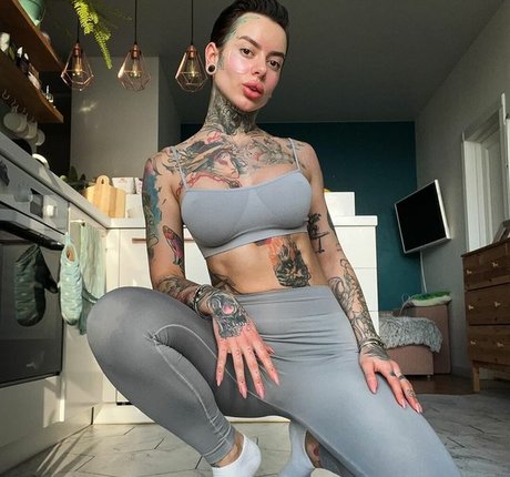 steph paul ヌードモデル 写真