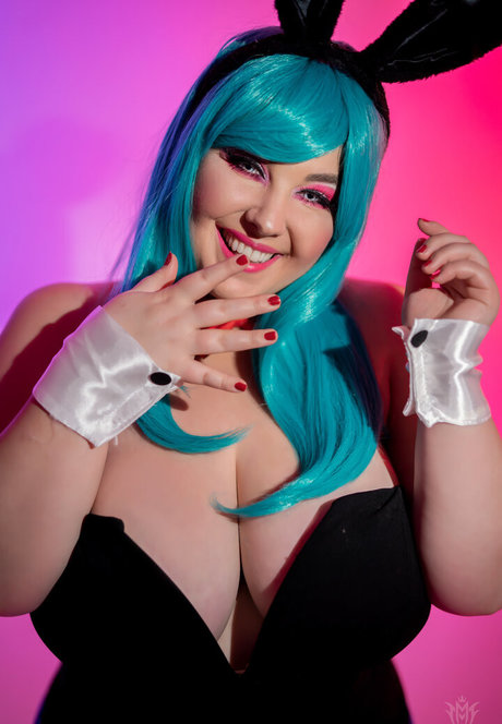 巨乳のオンリーファンズ セクシーヌード 写真