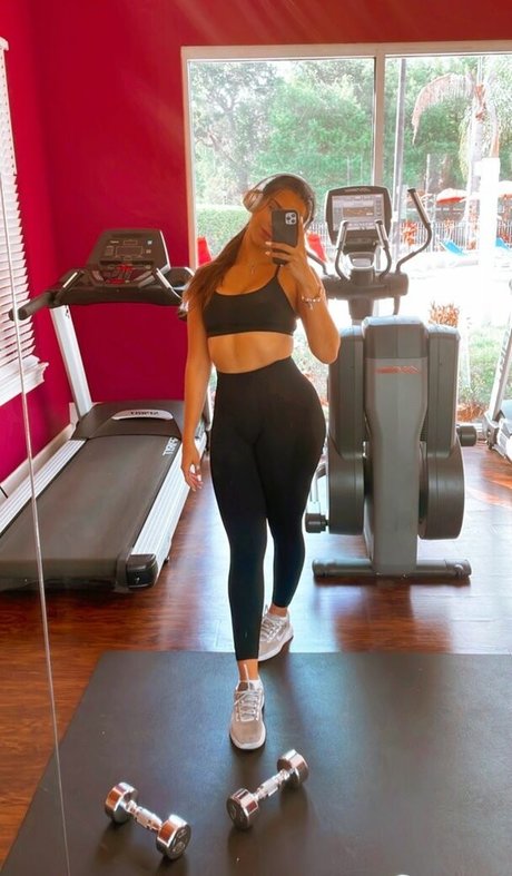 赤毛ティーンオンリーファンズ 無料 画像