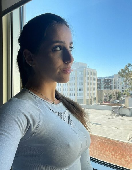 Teddybearosito ポルノ女優 写真