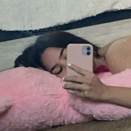 赤毛ティーンオンリーファンズ セクシー裸 写真