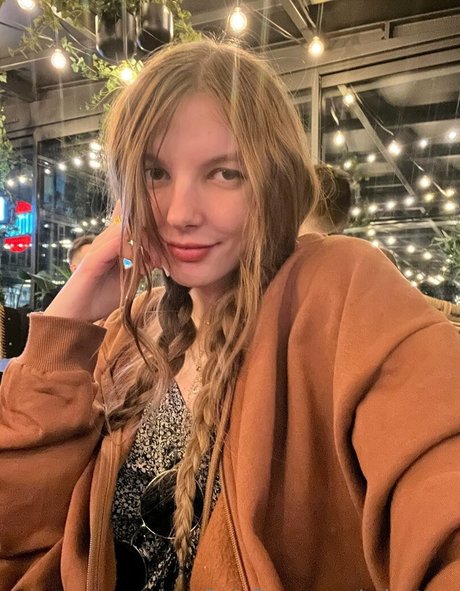 クーガーオンリーファンズ セクシーヌード 画像