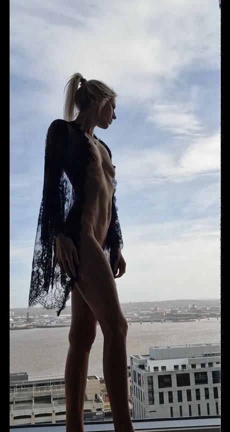 脱衣OnlyFans アートxxx ギャラリー