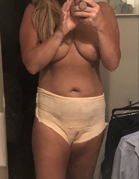 MsSweetTea エロティック女優 アーカイブ