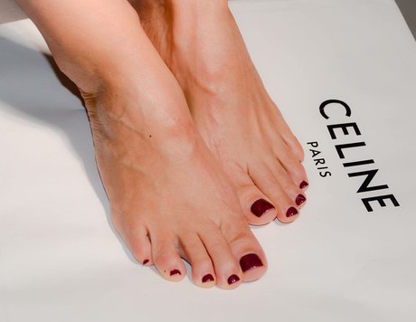 アジアン・エボニー・オンリーファンズ ヌード 画像