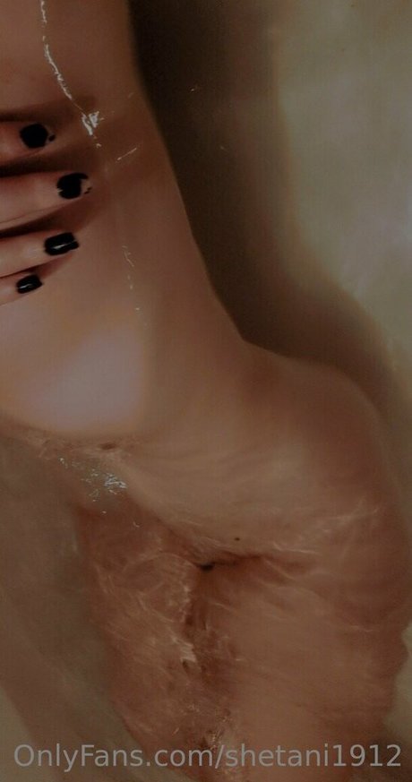 ボールズオンリーファンズ 美しい裸 写真