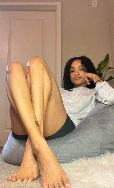 アナル舐めオンリーファンズ 美しいポルノ 写真