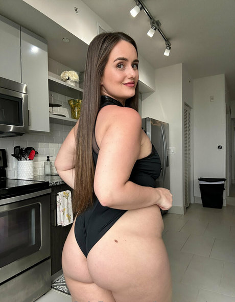 kayladavisxxx セクシー女優 写真